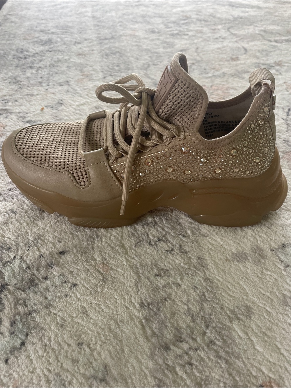 Steve Madden Lesly glass jeweled Sneaker Sz 8